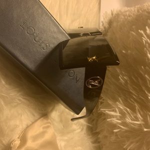 Oversized sunglasses